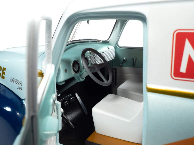 AW AUTO WORLD لوحة توصيل شيفروليه من أوتو وورلد مونوبولي 1948 مع شكل راتينج 1:18 - Image 3
